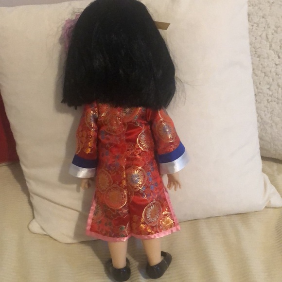 Disney Animators Collection - It's a Small World, China singing doll (retired). - Picture 3 of 3